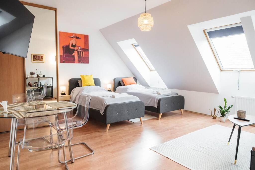 Sunny&cozy Loft Apartment