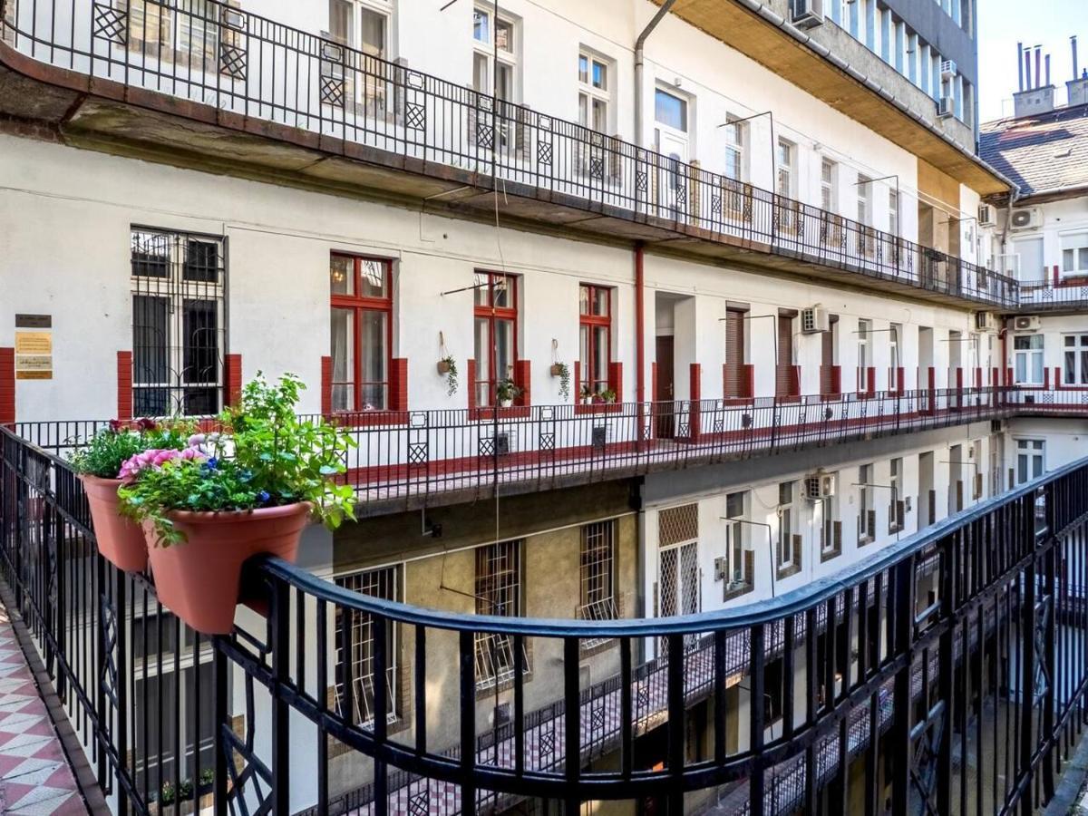 Nora - At The Danube Apartment