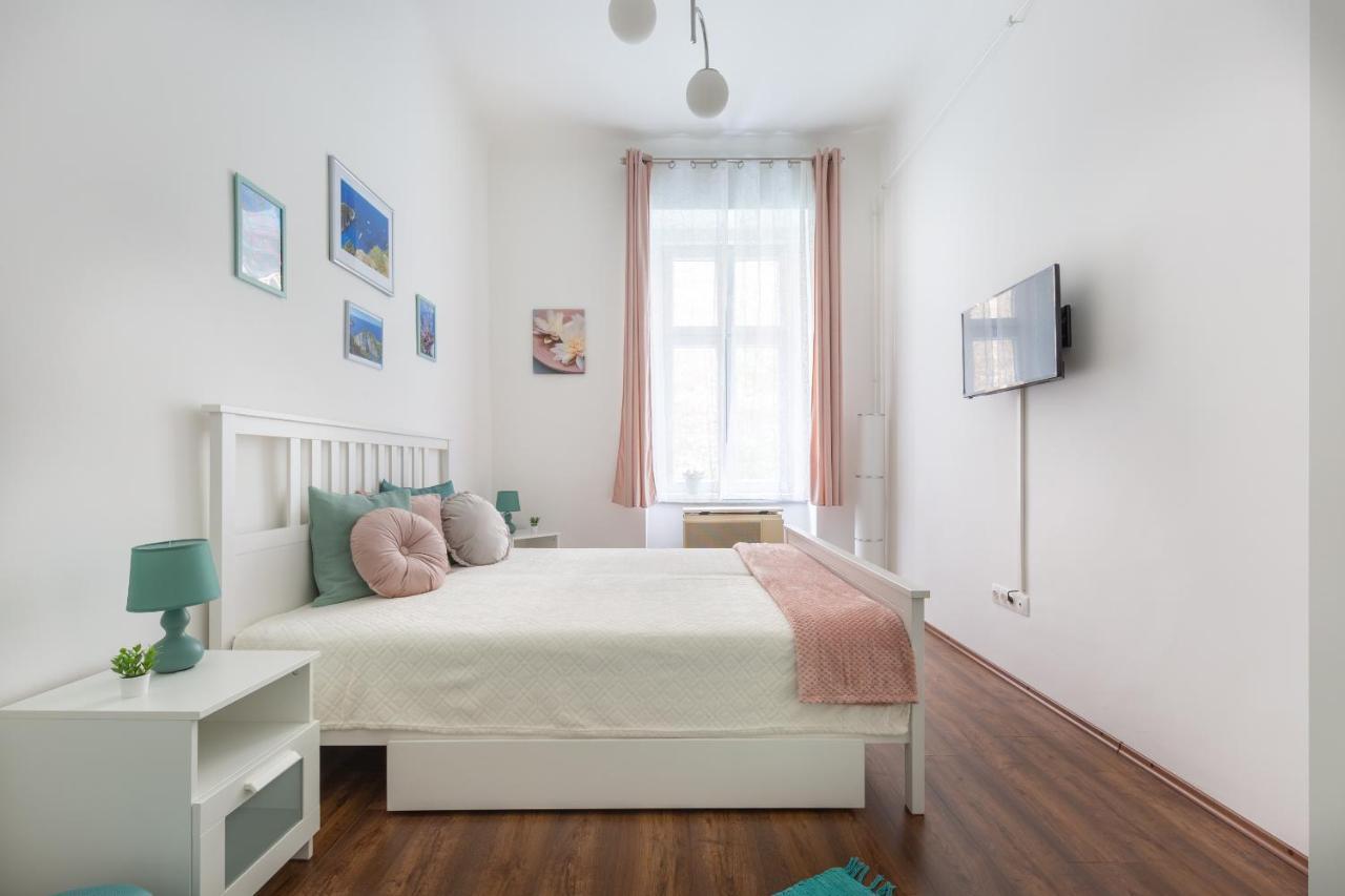 Sz63 Szondi * Budapest
