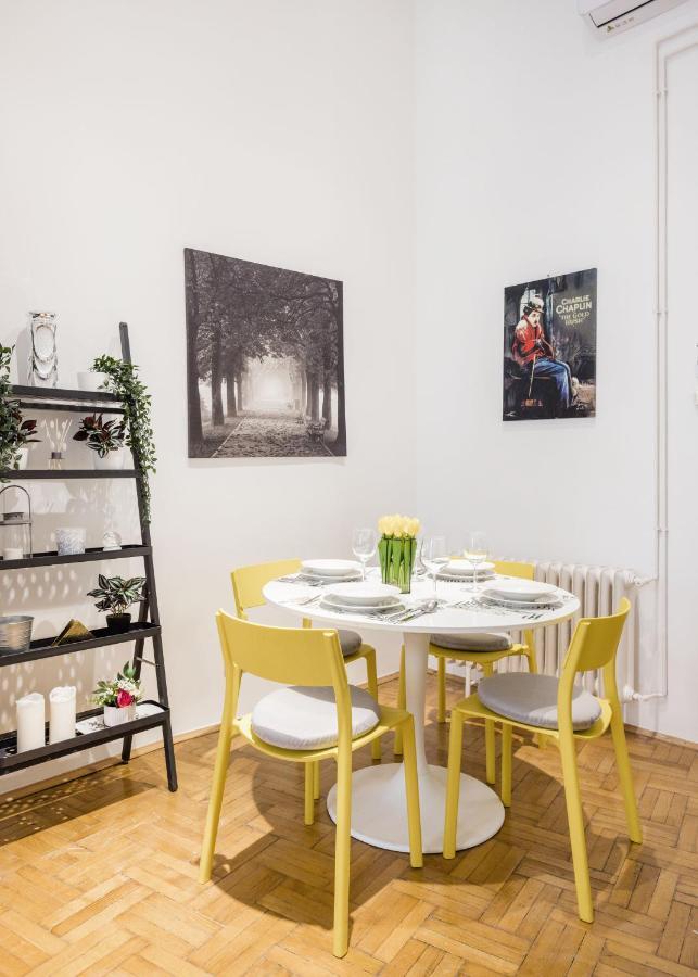 Elegant In Super Location Apartment