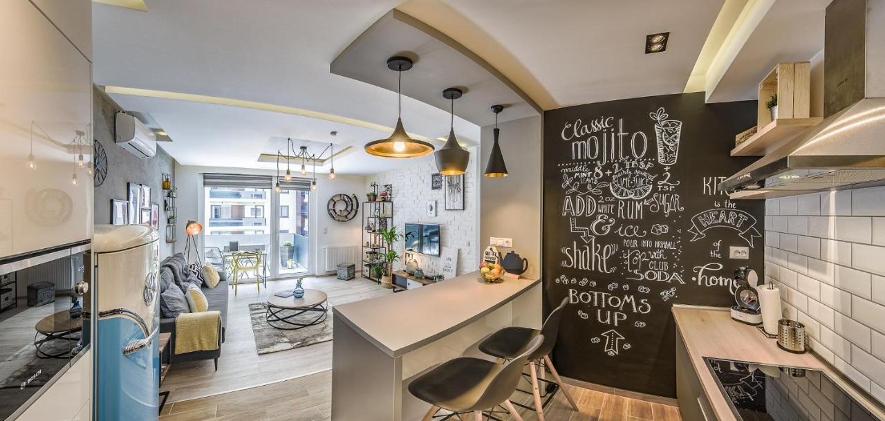 Corvin Interior Design Apartment+free Garage Lägenhet Budapest