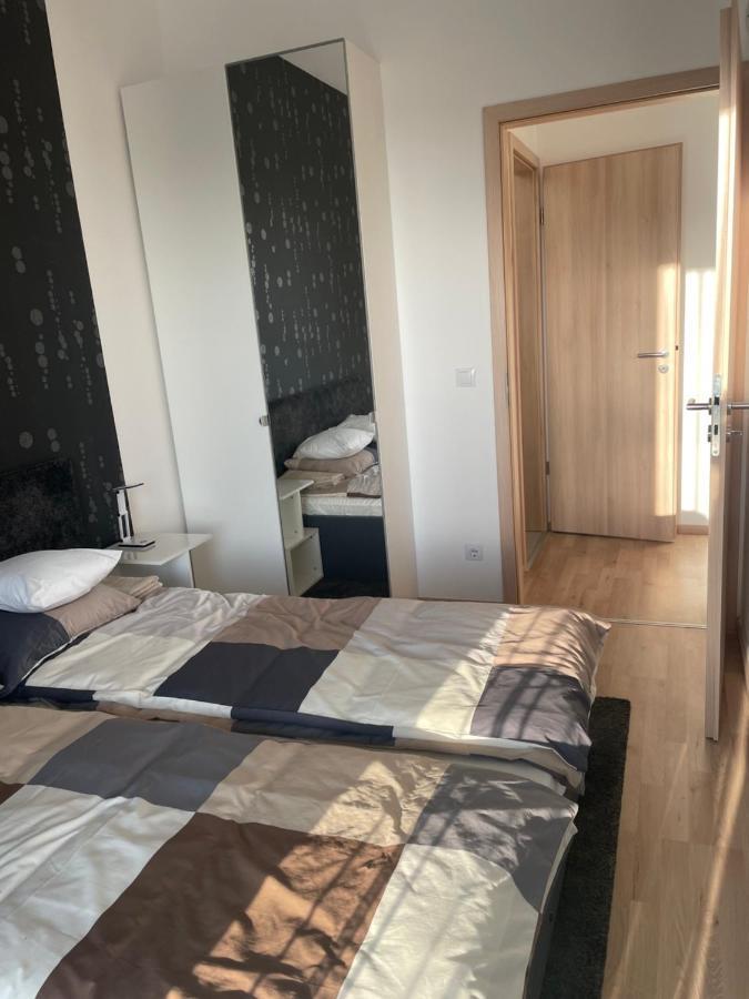 Bay Shore Flat * Budapest