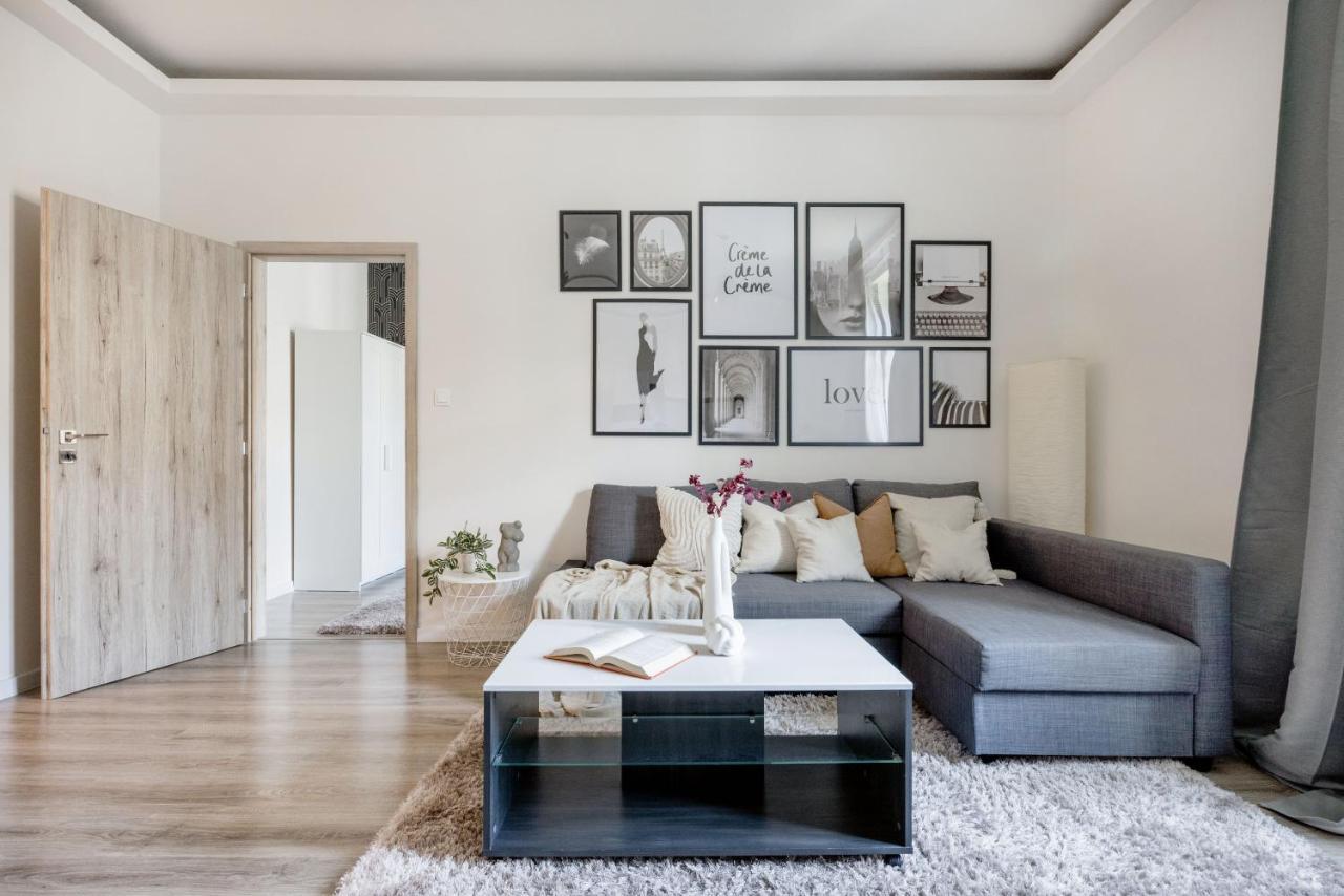 Casadeco Inspired Minimalist W/ New York Cafe Views Apartamento Budapest