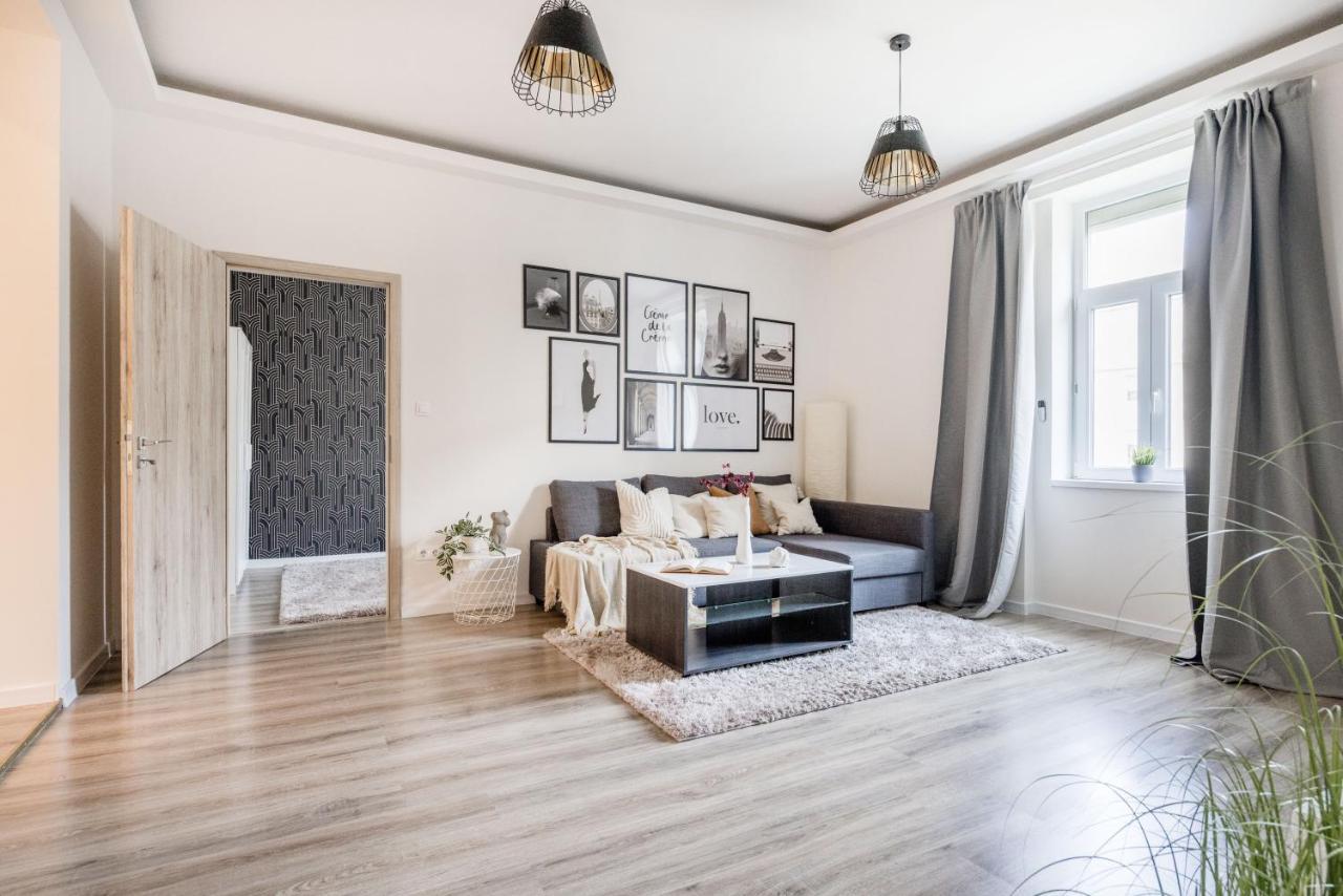 Casadeco Inspired Minimalist W/ New York Cafe Views Apartamento Budapest