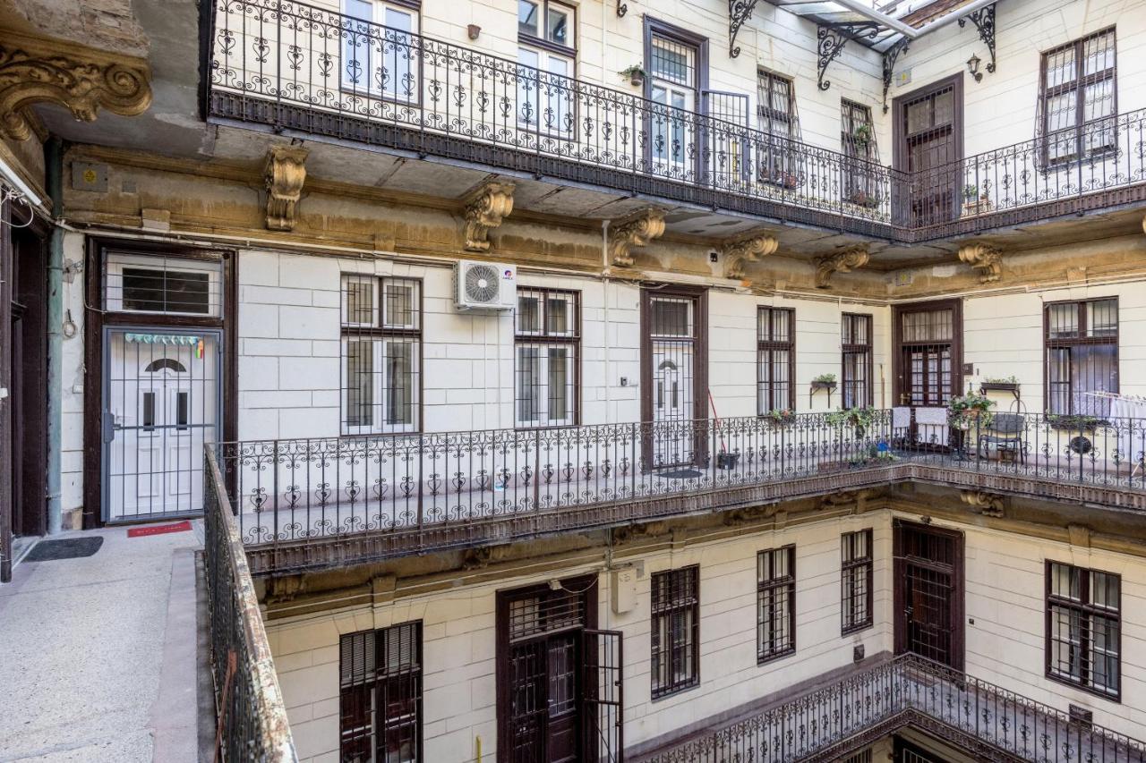 Appartement Charming Downtown Hideaway Steps From New York Cafe!