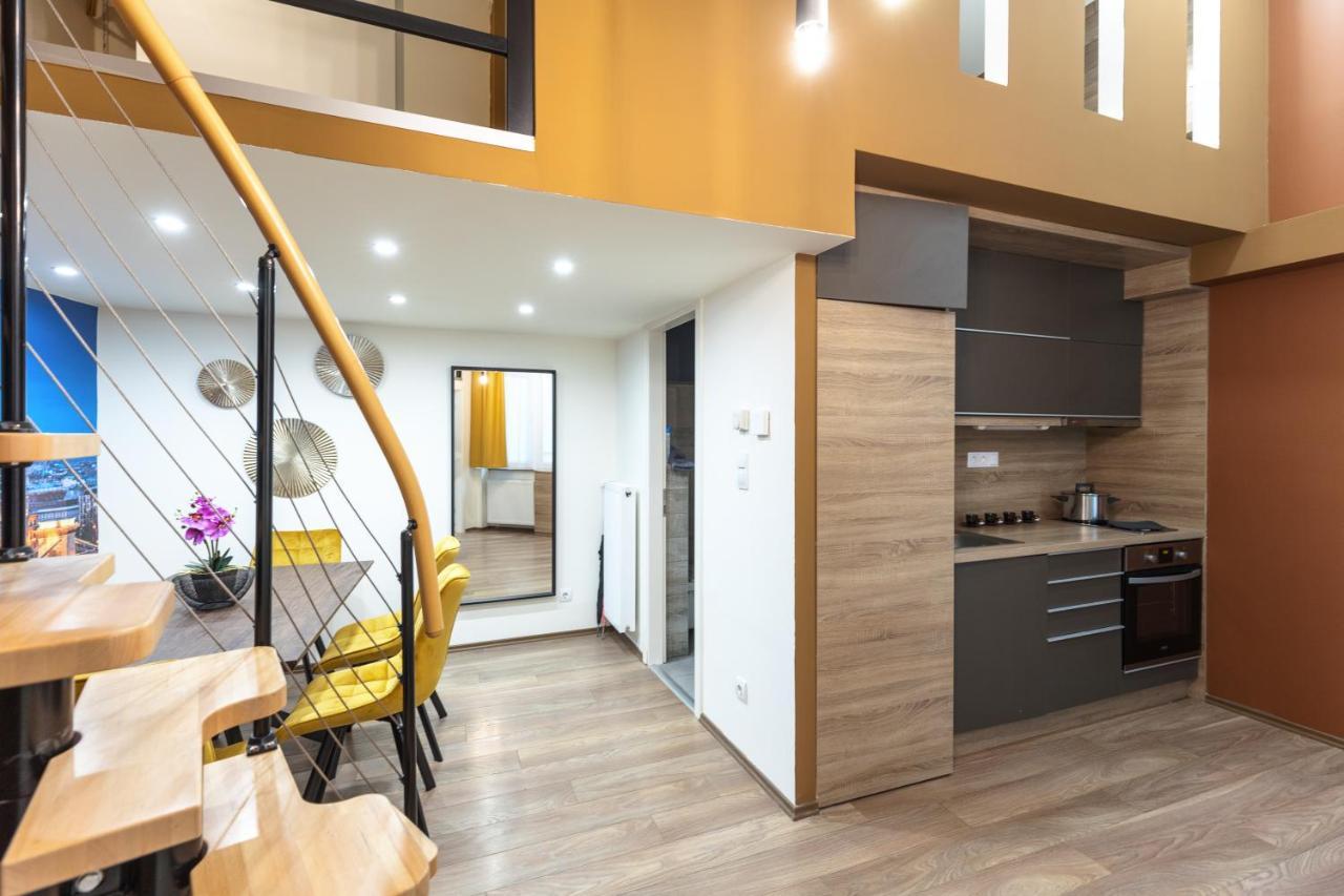 Apartment Kazinczy 10 With 3 Bedrooms Budapest