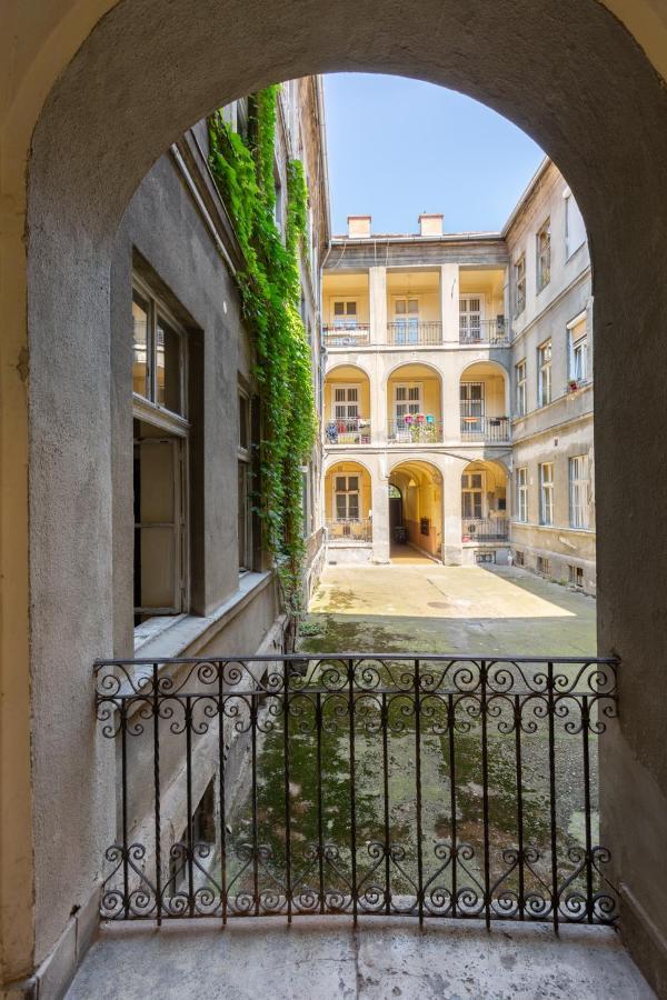 Sz63 Szondi Apartman Budapest