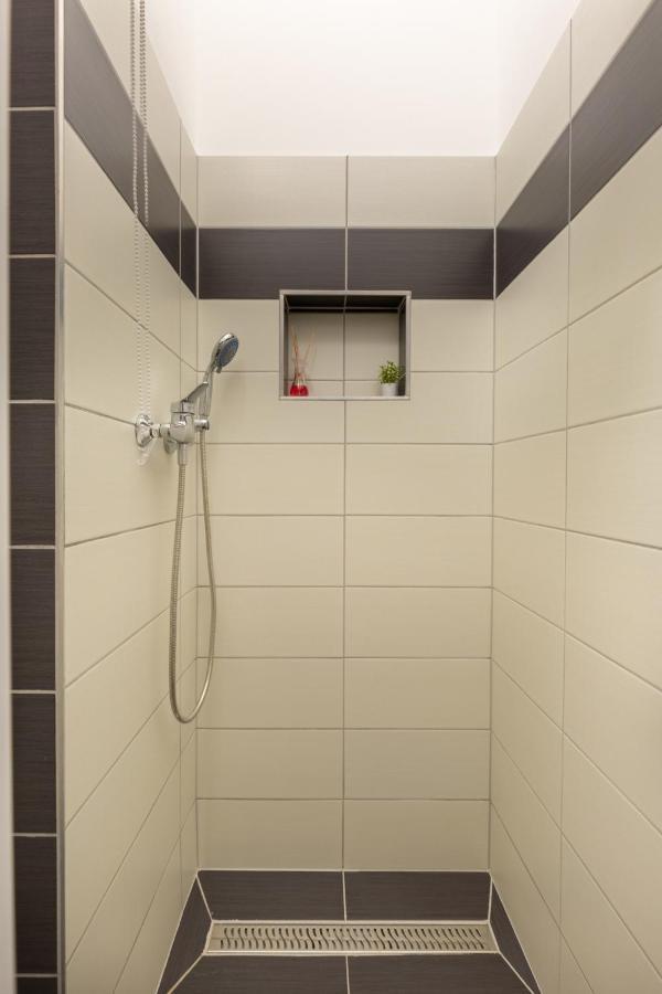 Sz63 Szondi Apartman Budapest