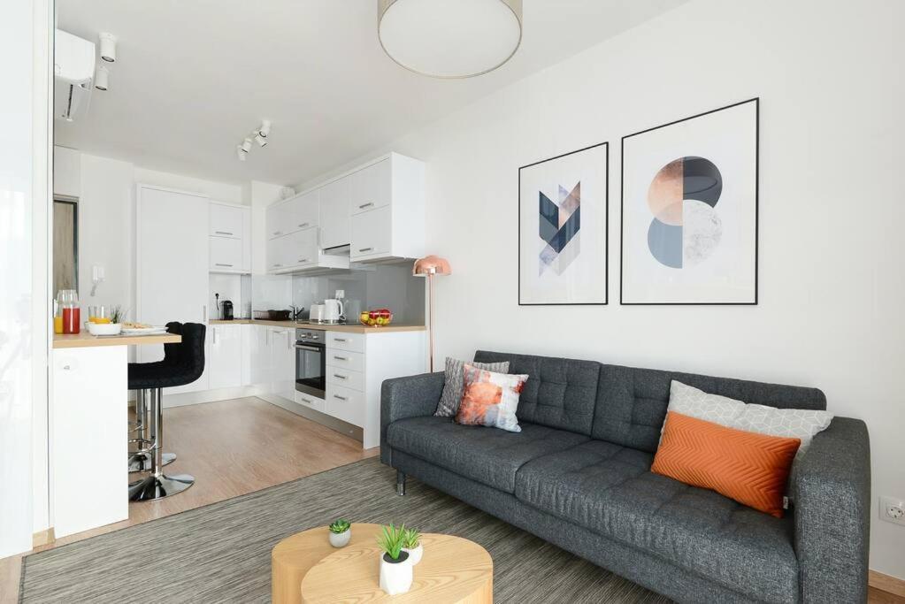 Tidewater Pearl Apartment
