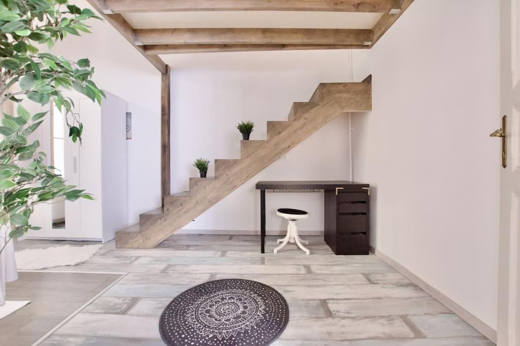 Budget By Hi5 - Mozsar * Budapest