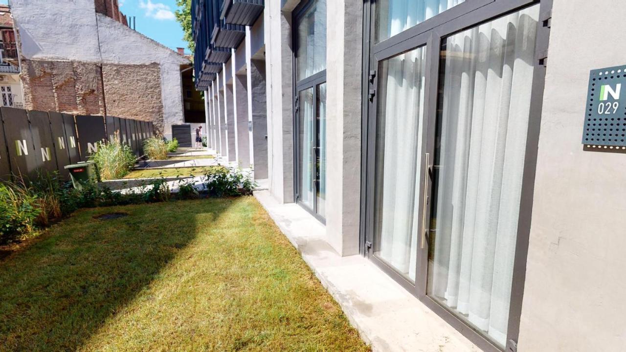 Apartment In 10 Budapest
