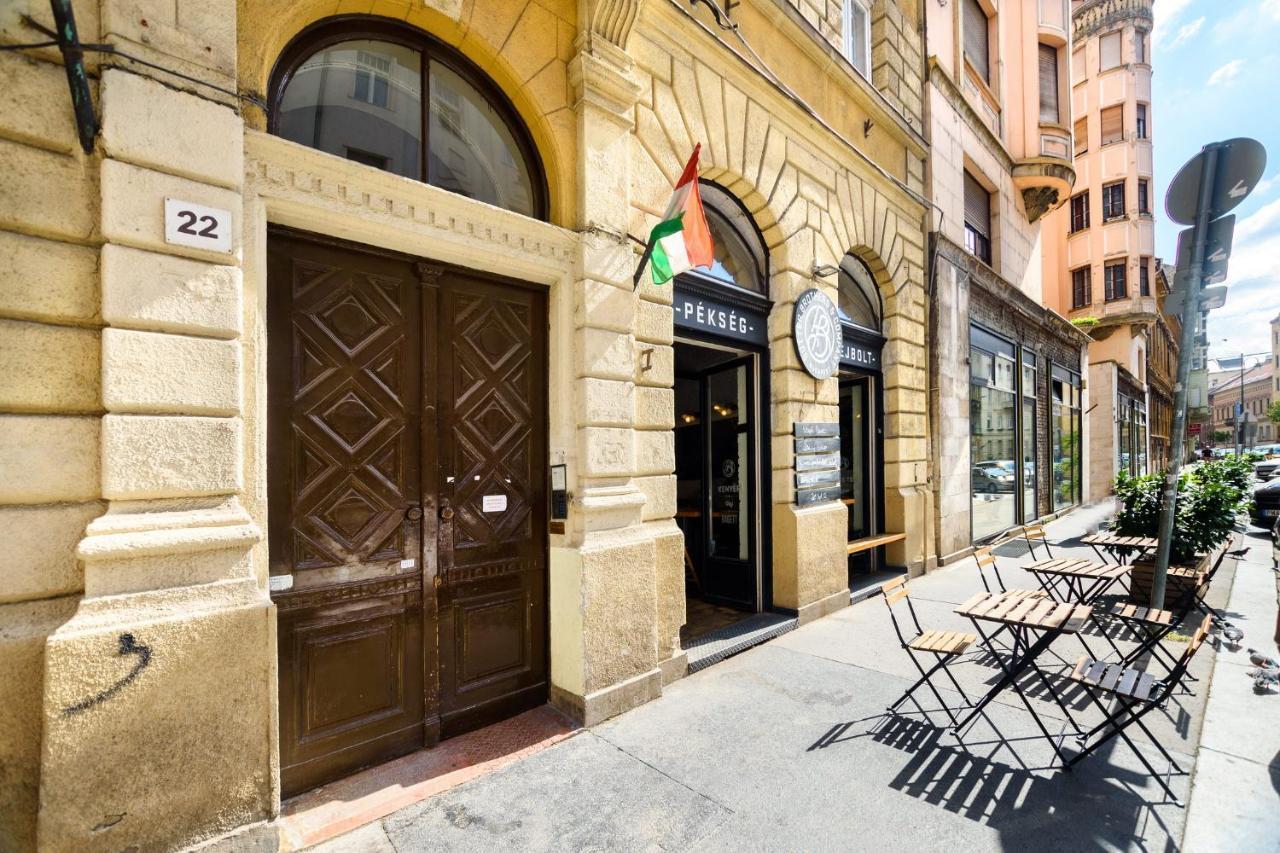 Spacious & Serene Downtown With Free Parking Apartamento Budapest