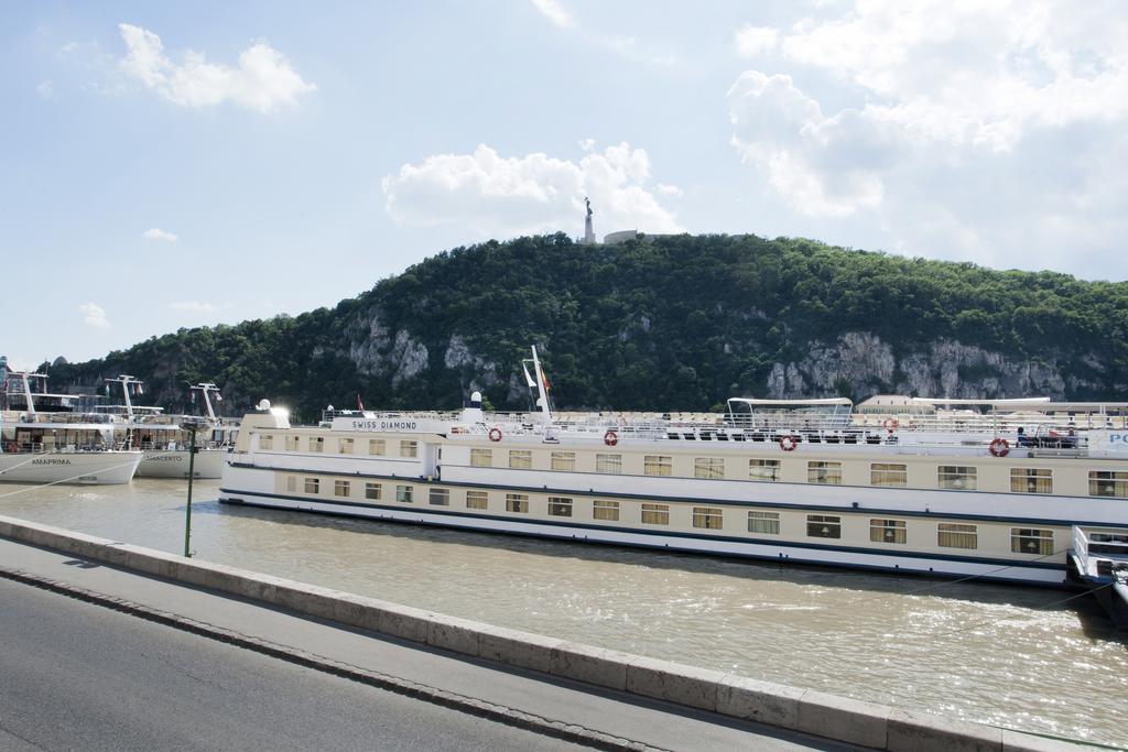 Aurora Danube View * Budapest