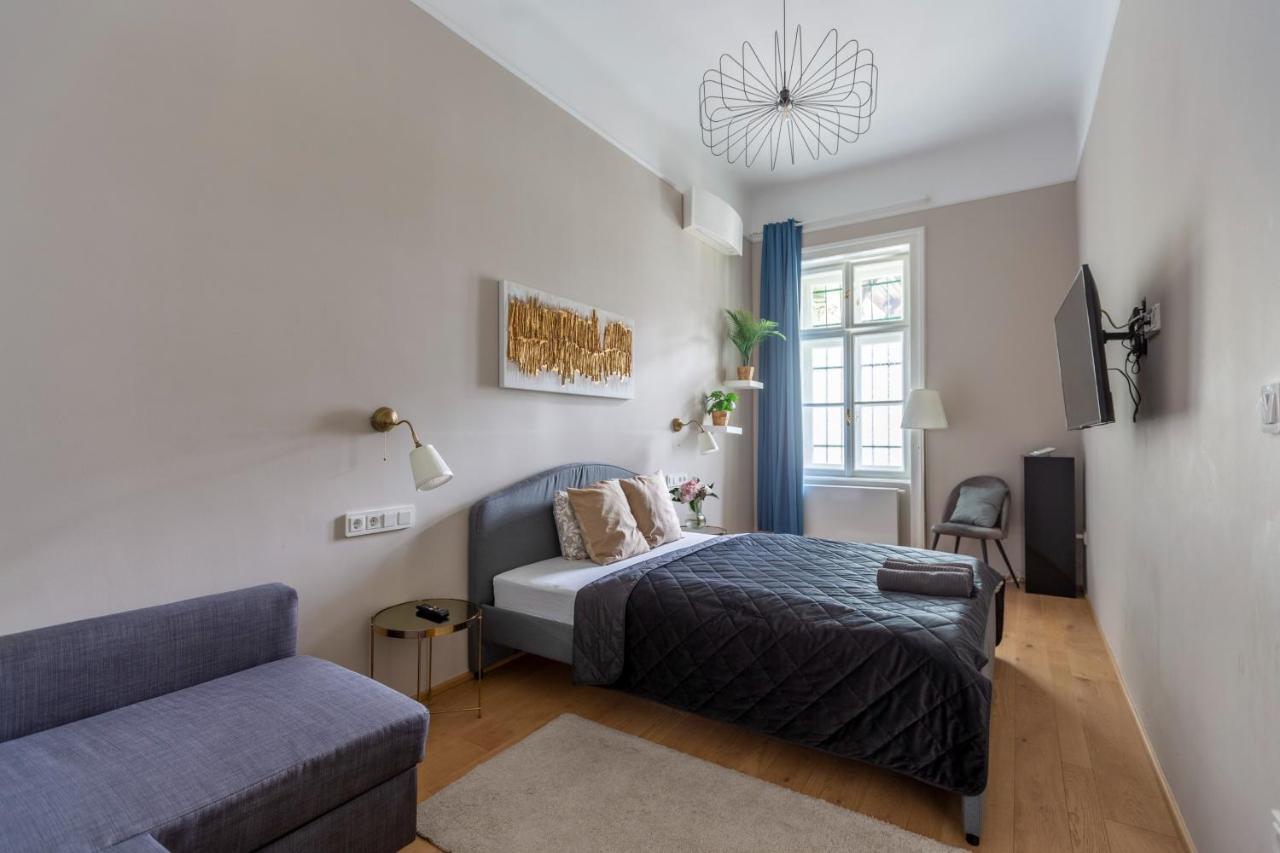 Apartment Luxury Elizabeth Next To The New York Cafe *