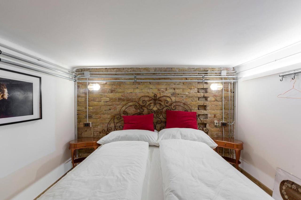 The Address Royal Loft Apartment Budapest