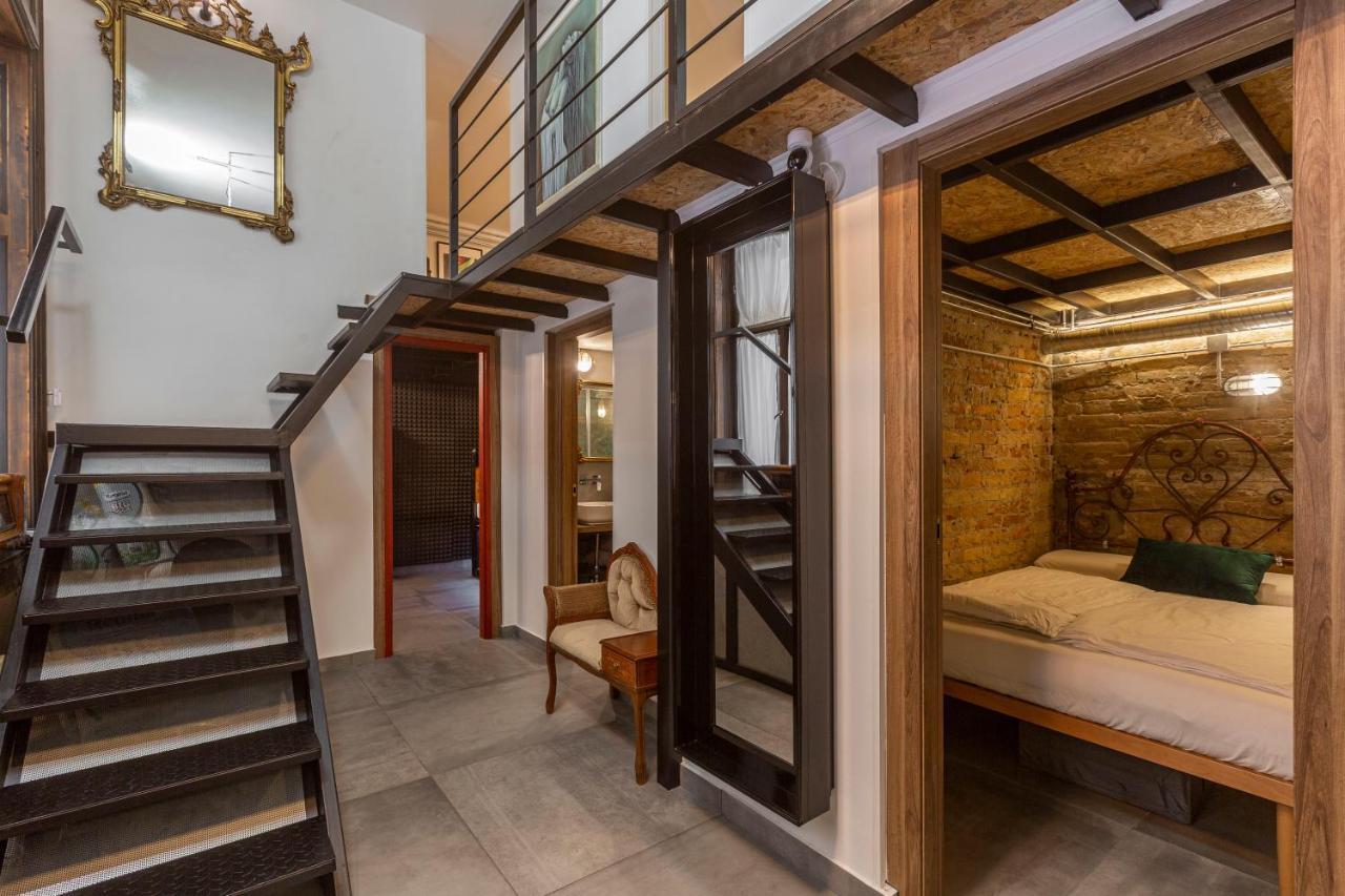 The Address Royal Loft Apartment *