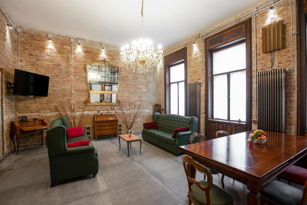 The Address Royal Loft Apartment Budapest
