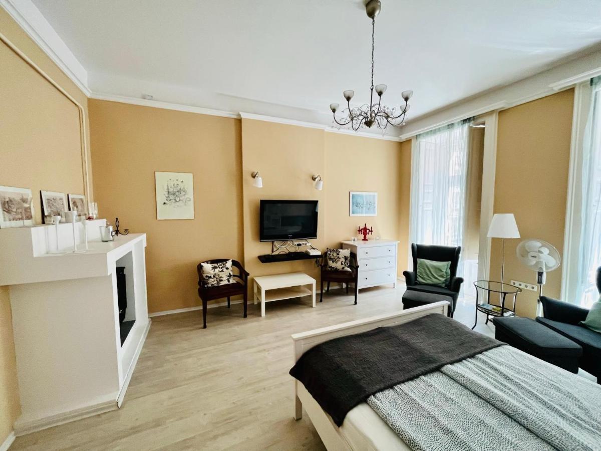Academy - Elegant Place Next To The Parliament Lejlighed Budapest