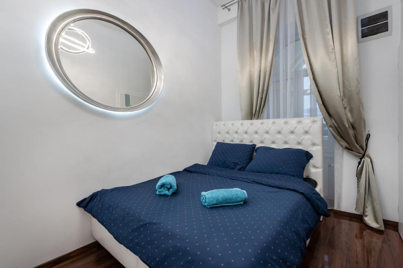 Opera Balkony Luxury With Free Parking Apartman *