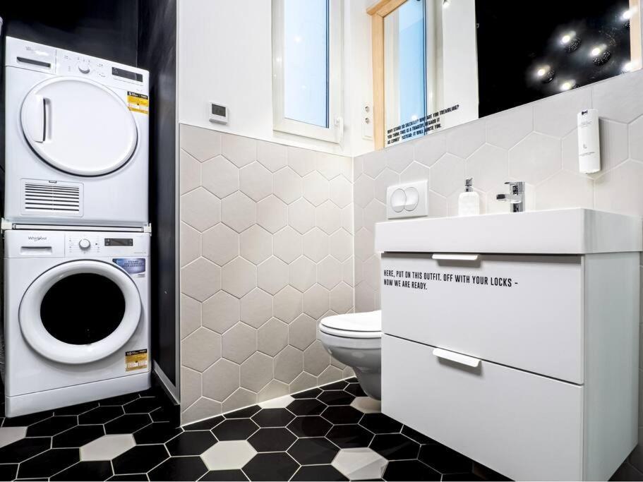 Broadway 2bedroom *