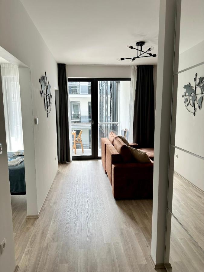 Cityscape ~ Ac/indoor Parking/balcony Apartmán