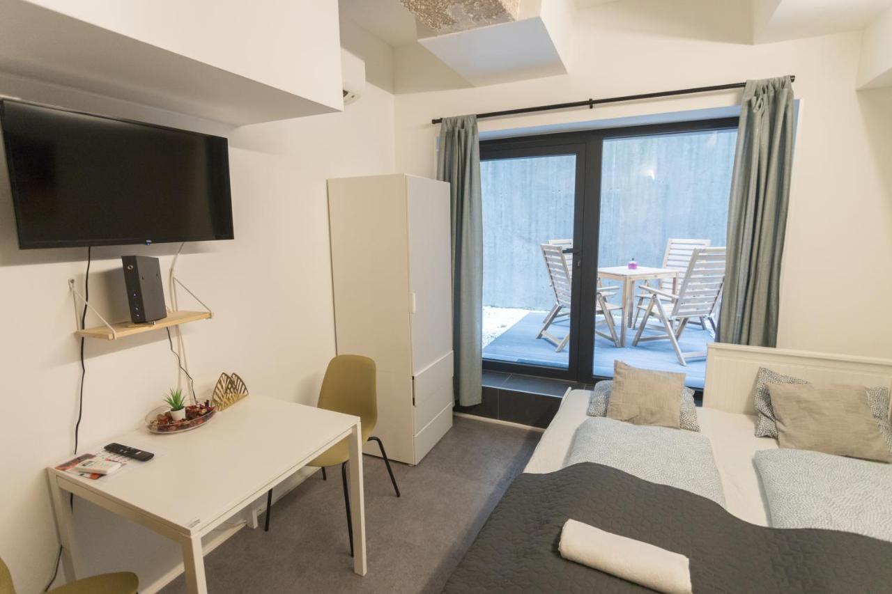 Apartmán Peaceful Basement With Terrace & Free Gym *