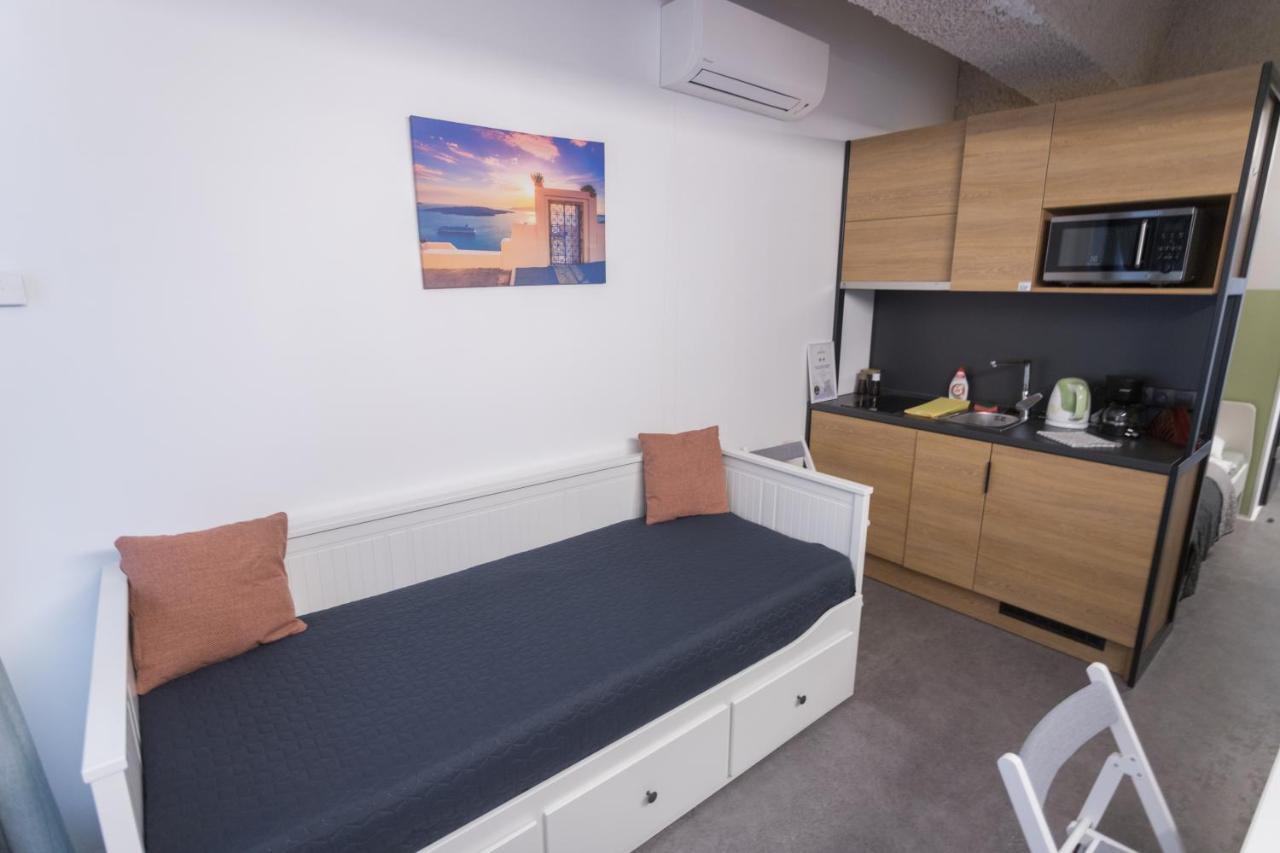 Peaceful Basement With Terrace & Free Gym Apartmán *