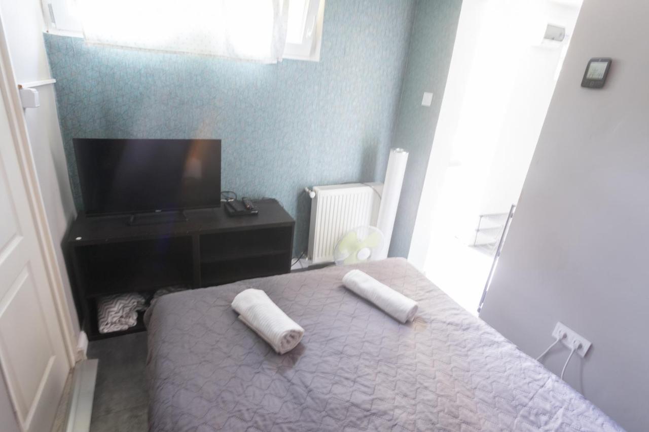 Appartement Hi-bp Garden Batsanyi Tiny House Near The Train With Free Parking Boedapest