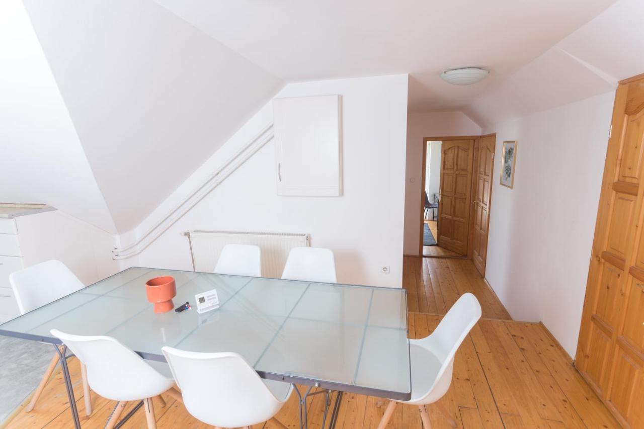Hi-bp Garden City Batsanyi 3 Rooms, Upstairs Near The City Train With Free Parking Apartament Budapeszt