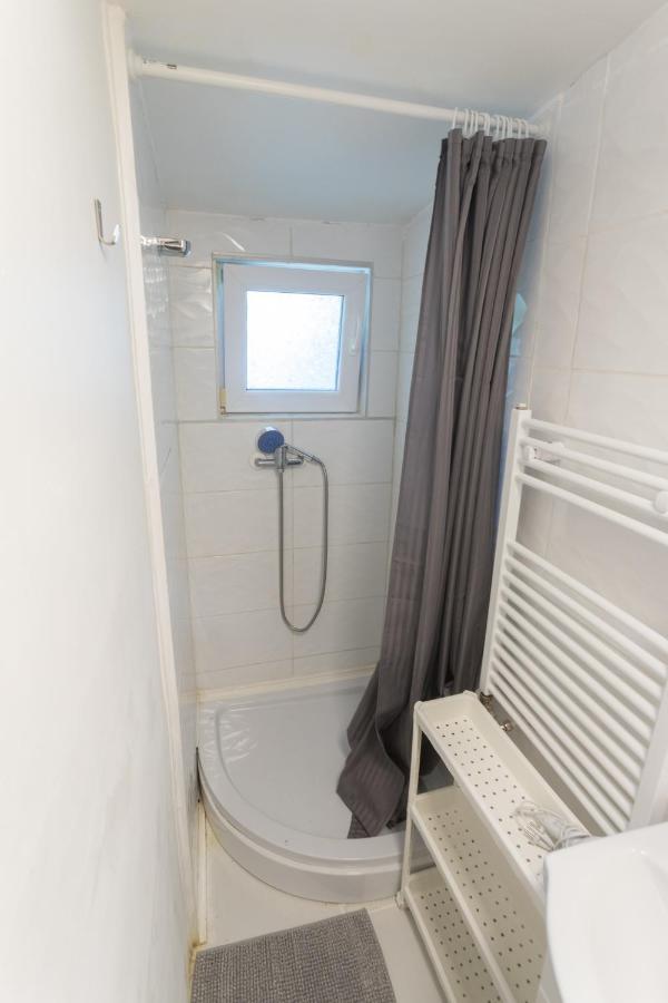 Hi-bp Garden Batsanyi Tiny House Near The Train With Free Parking * Boedapest