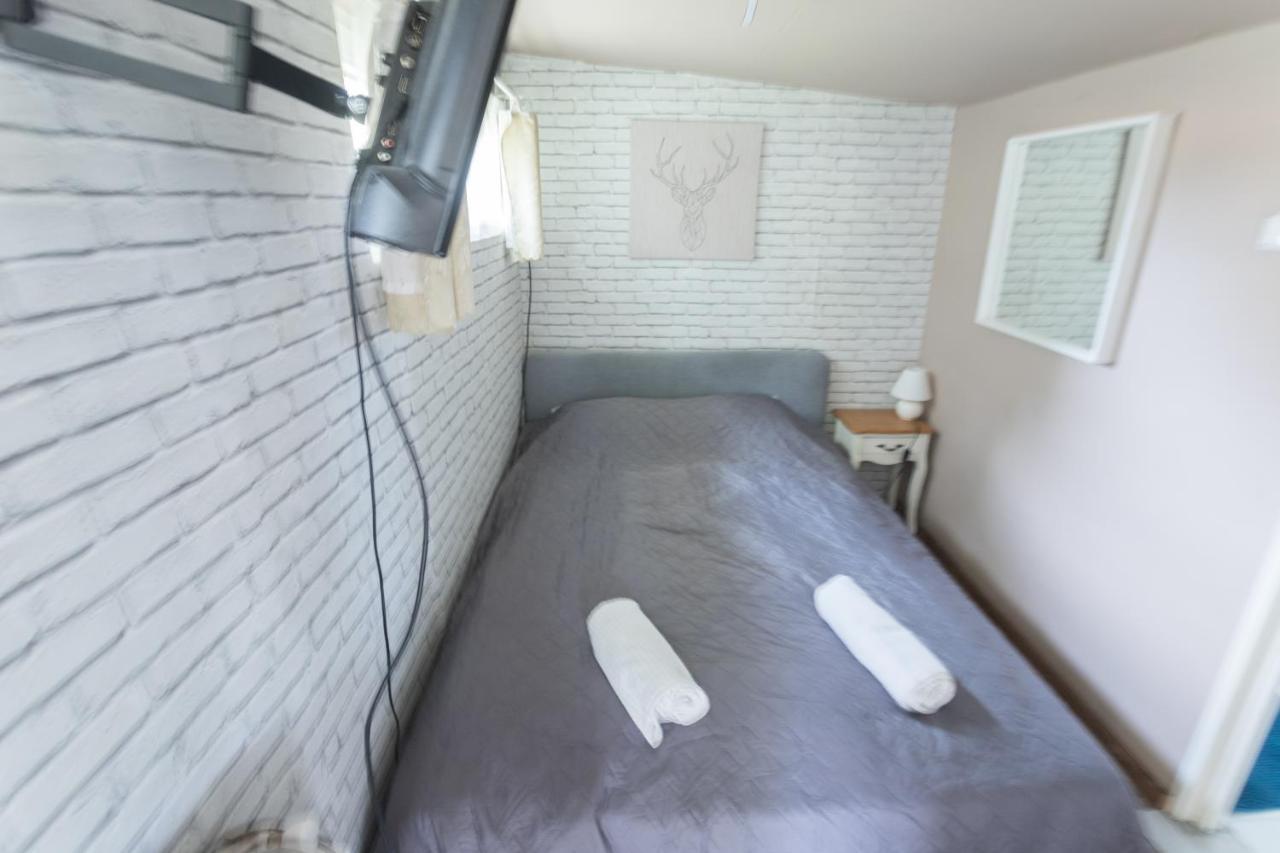 Hi-bp Garden Batsanyi Tiny House Near The Train With Free Parking Appartement *