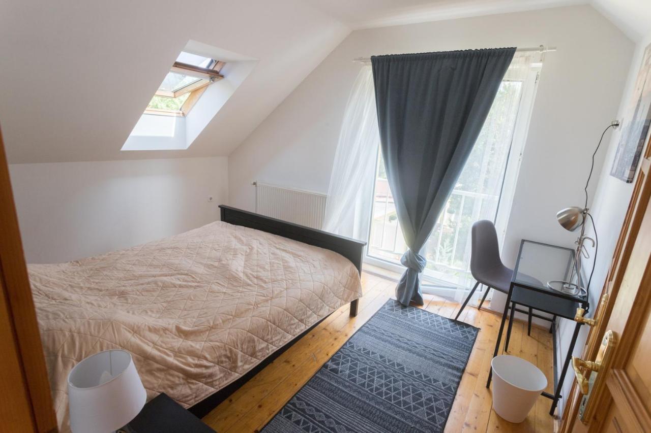 Apartament Hi-bp Garden City Batsanyi 3 Rooms, Upstairs Near The City Train With Free Parking Budapeszt