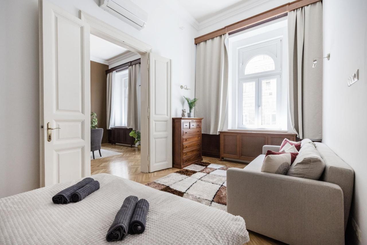 Luxe, Historic Near Downtown Landmarks 19th Century * Budapest