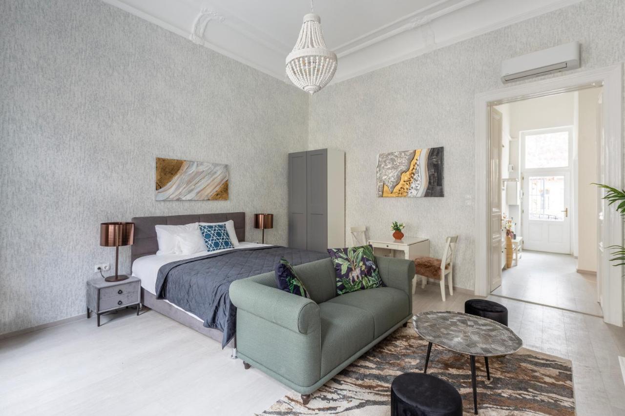 Lh Gallery Apartment