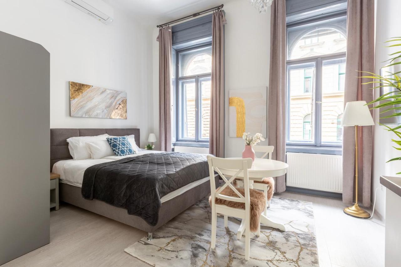 Lh Gallery Apartment