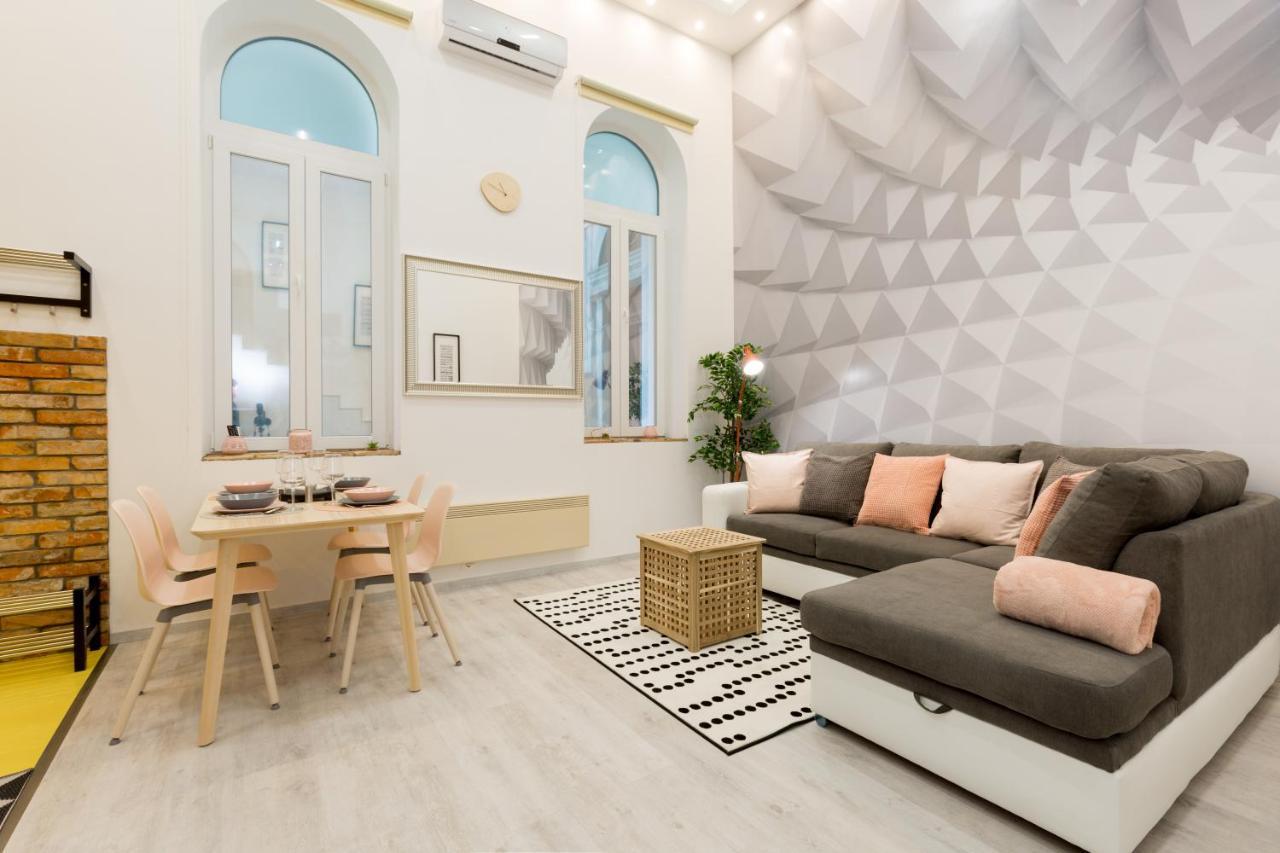 Pastel Paradise With A Ray Of Sunshine Appartement *