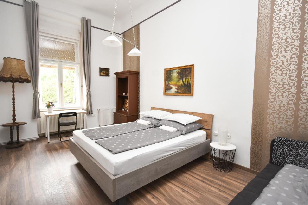 Modern & Huge 4 Bedroom 2 Bathroom Budapest
