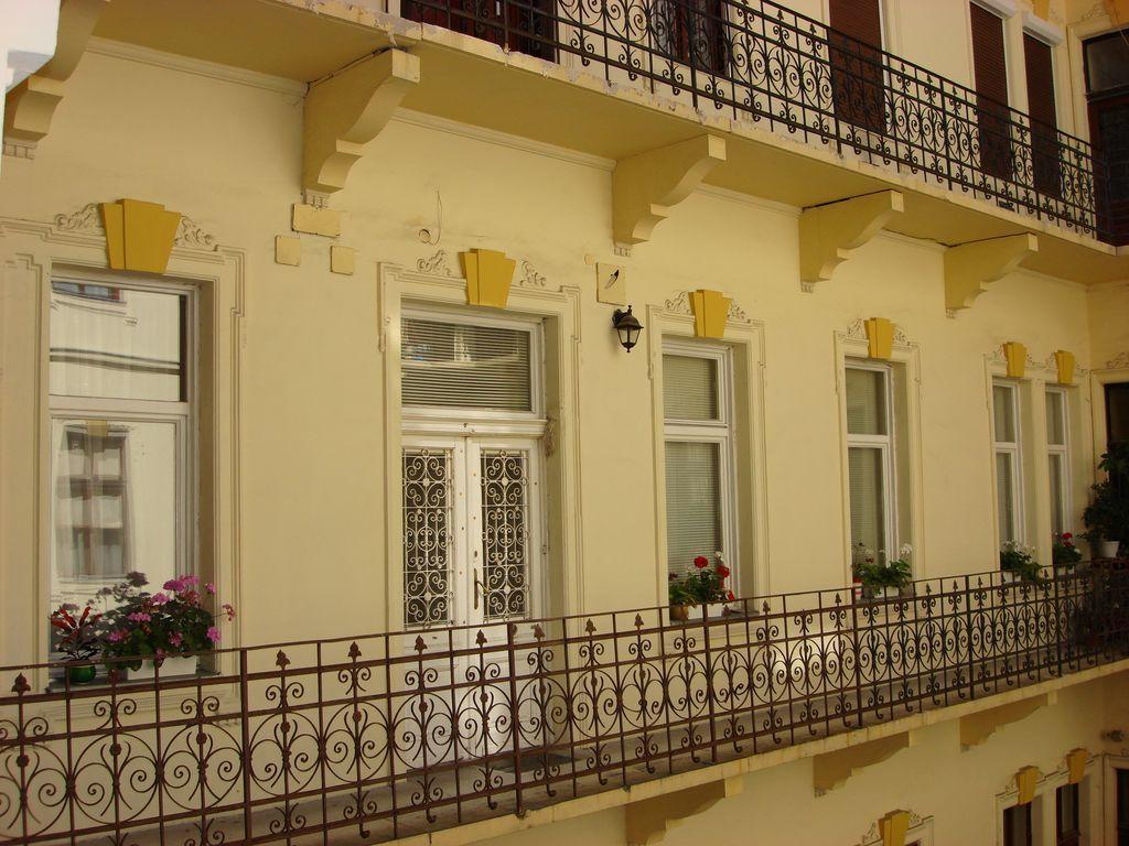 Jókai *