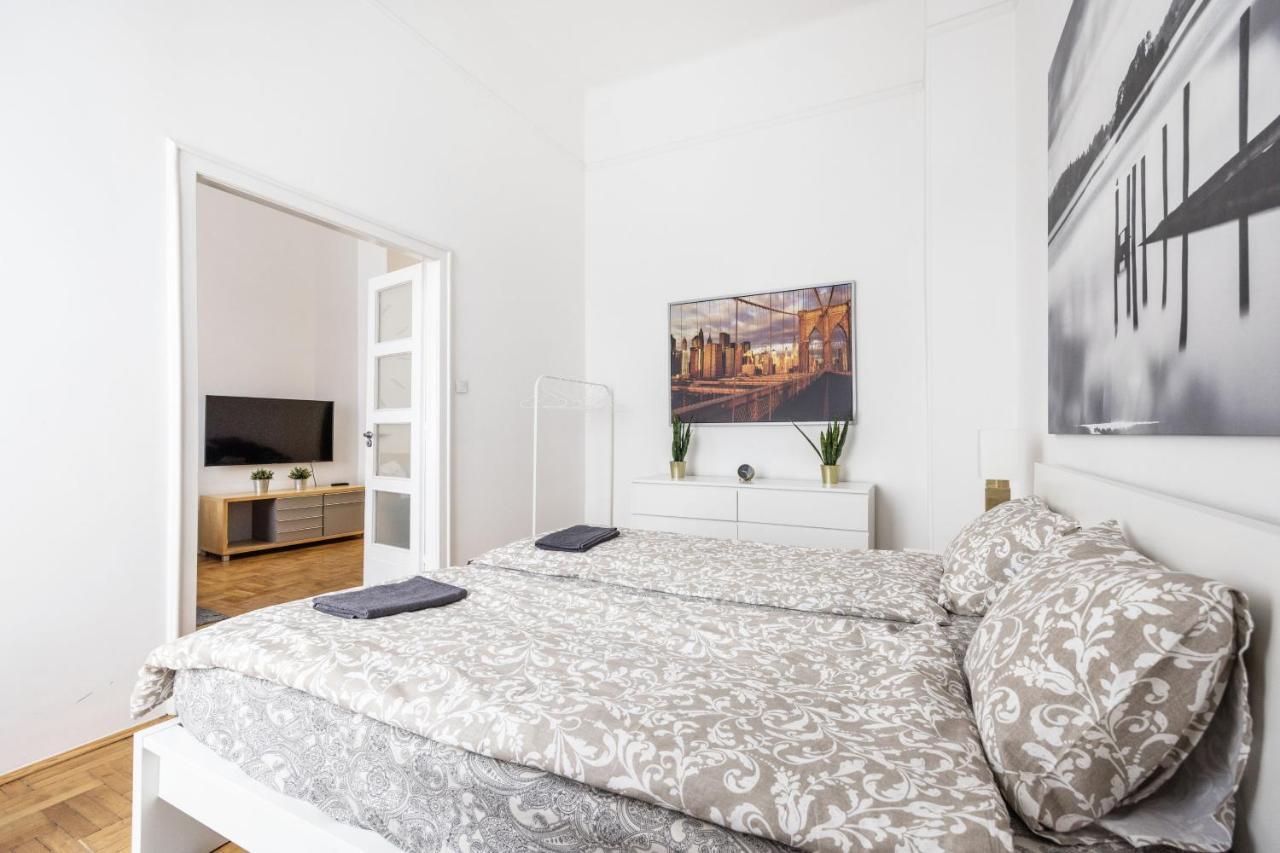Elegant In Super Location Apartman *