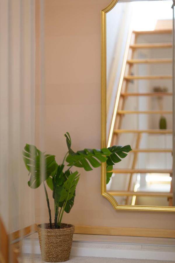 Apartment Unique 3 Floor With 4bdrm, 3bthrm Budapest