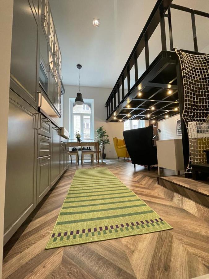 Apartamento Awesome Loft - King Street Budapest
