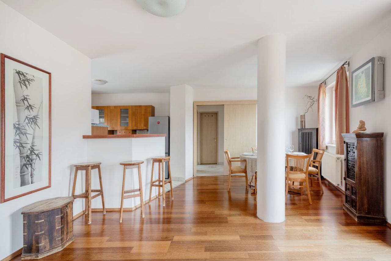 Bright And Spacious Penthouse W/ Terrace & Parking Appartamento *