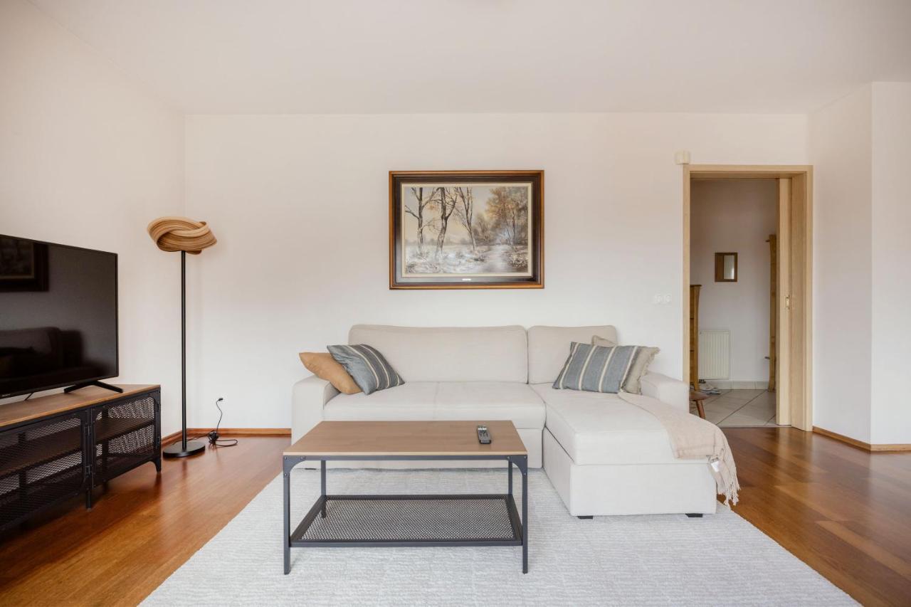 Appartamento Bright And Spacious Penthouse W/ Terrace & Parking Budapest