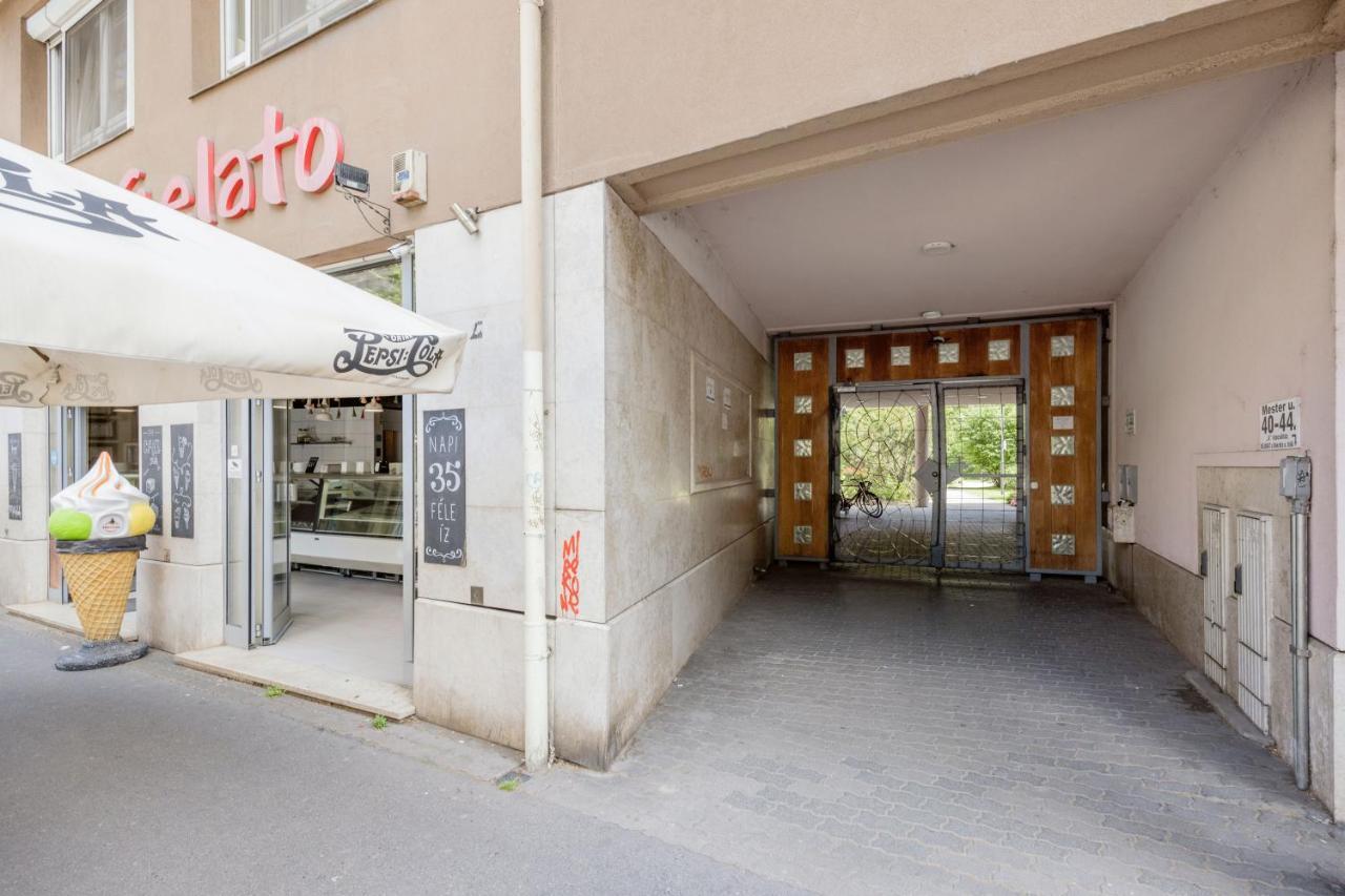 Appartamento Bright And Spacious Penthouse W/ Terrace & Parking Budapest