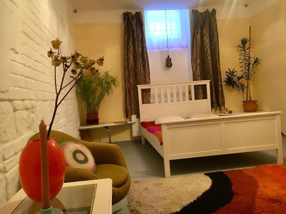 Lejlighed Vintage Studio Apartment, Garden And Free Parking *