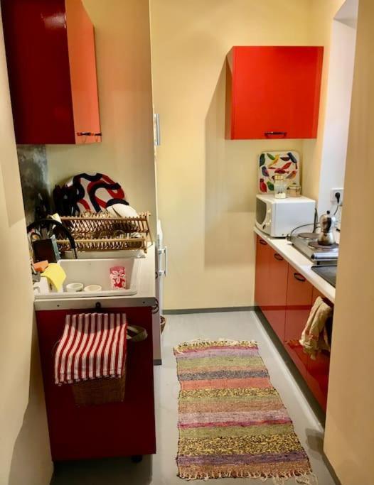 Vintage Studio Apartment, Garden And Free Parking * Budapest