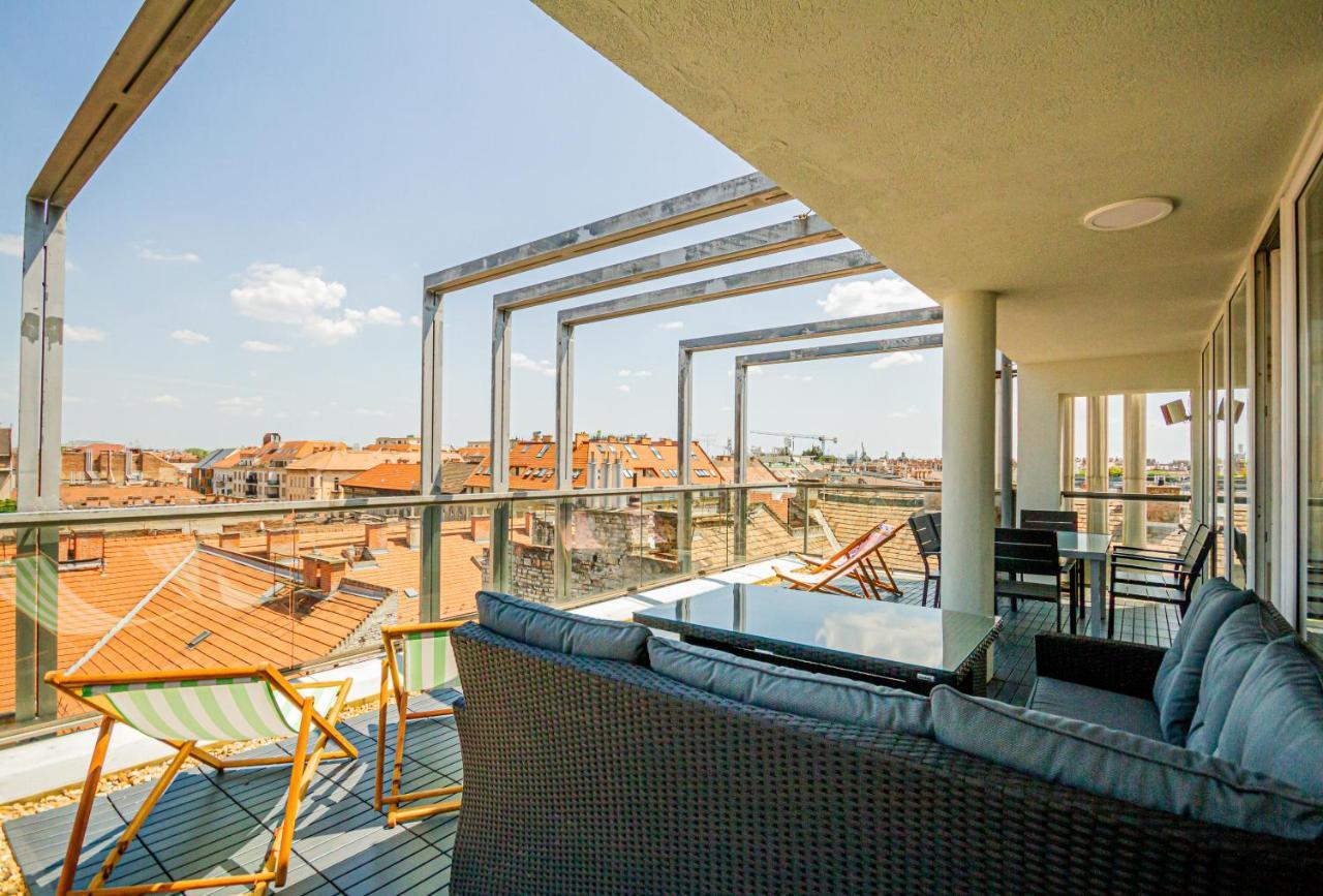 Luxury With Balcony In Downtown Budapest