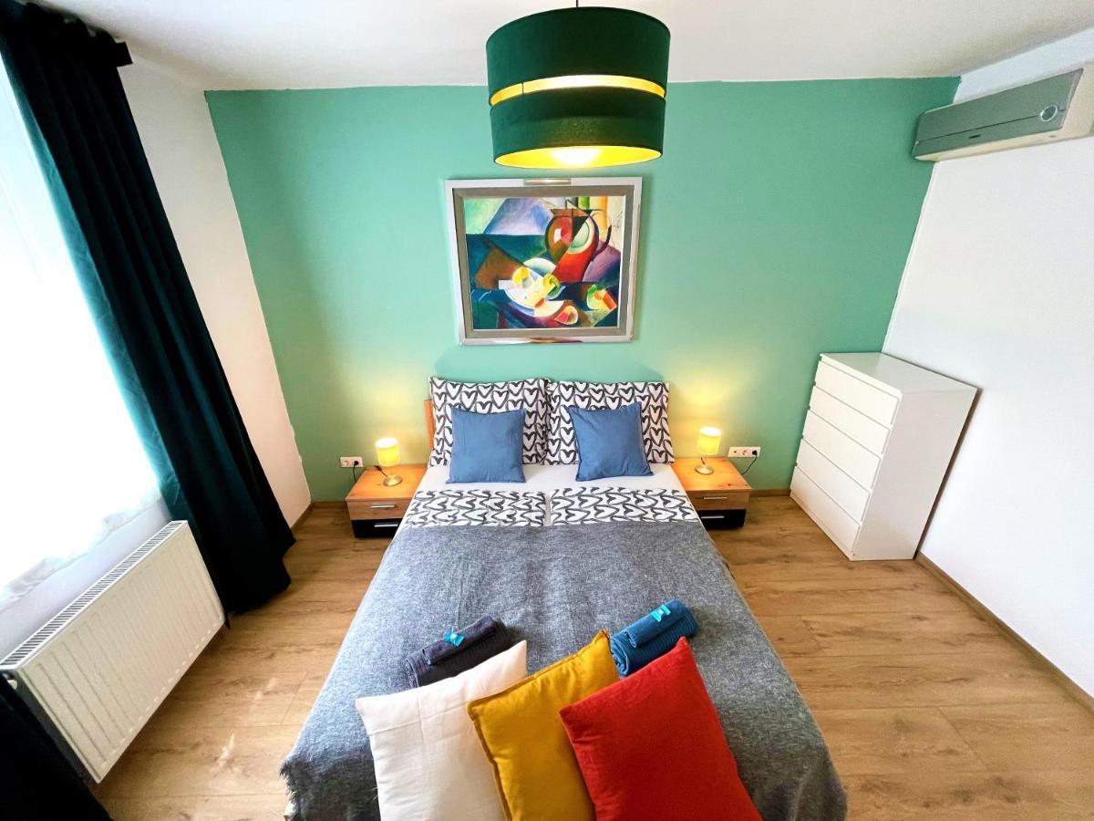 Feel Deluxe Corvin # Free Parking # Ac # Elevator * Budapest