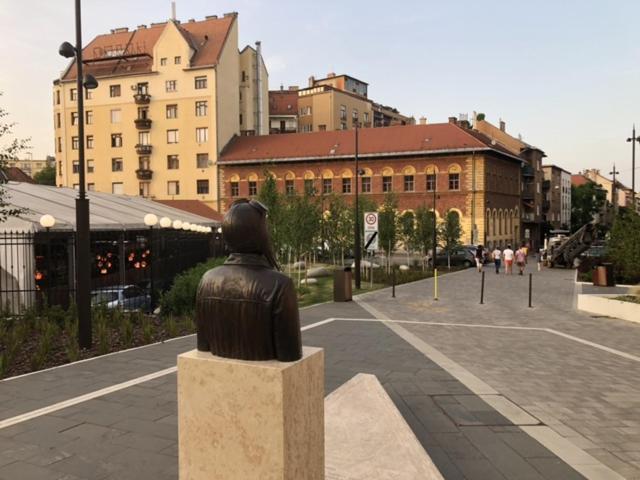 Season 2 Budapeszt