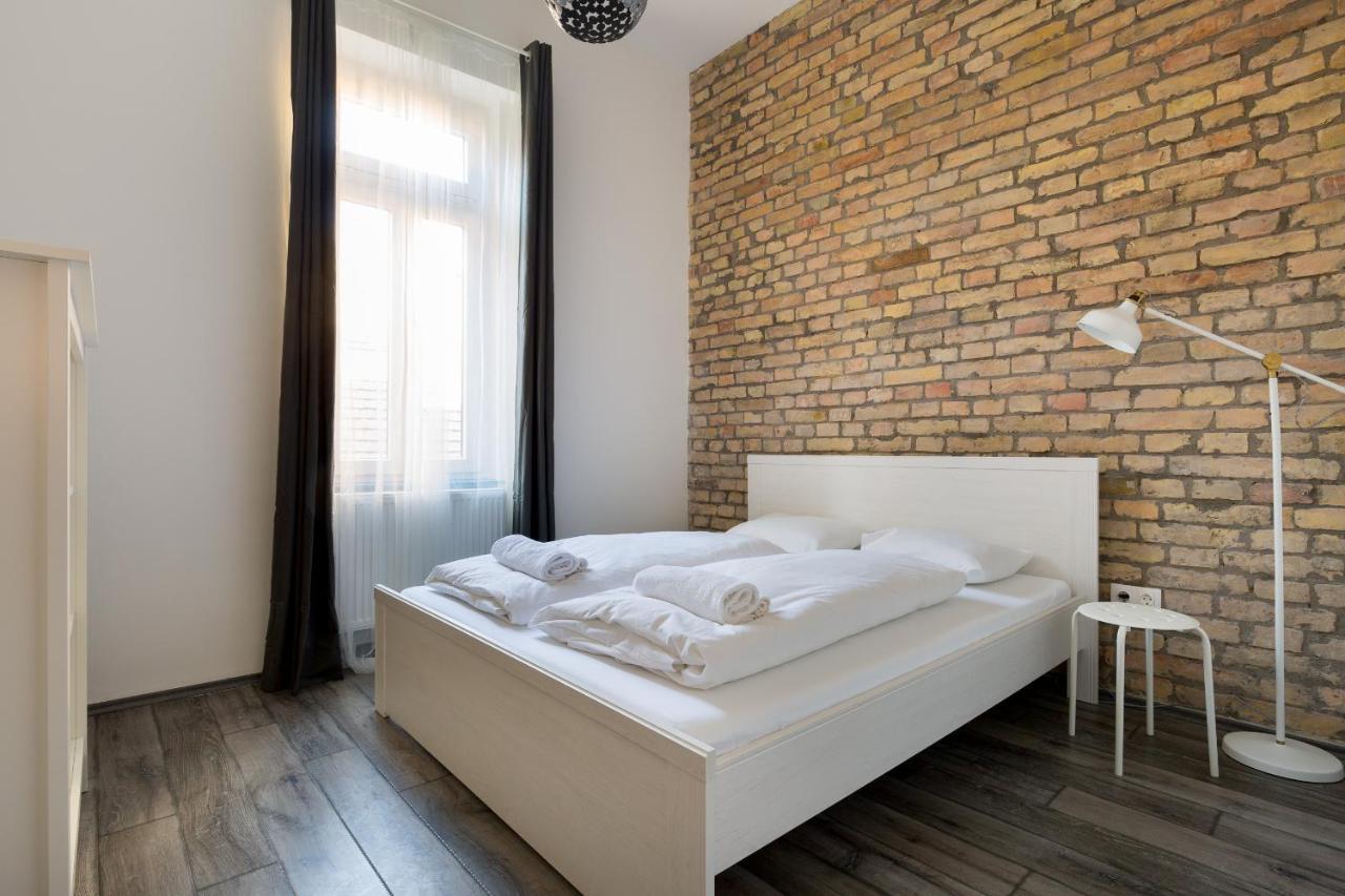 J26 Josika Apartament *